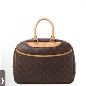 🎀 Louis Vuitton Monogram Deauville